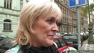 მშვენიერი თინეიჯერი  ...