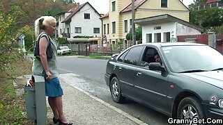 სიმპათიური სტუდენტი  ...
